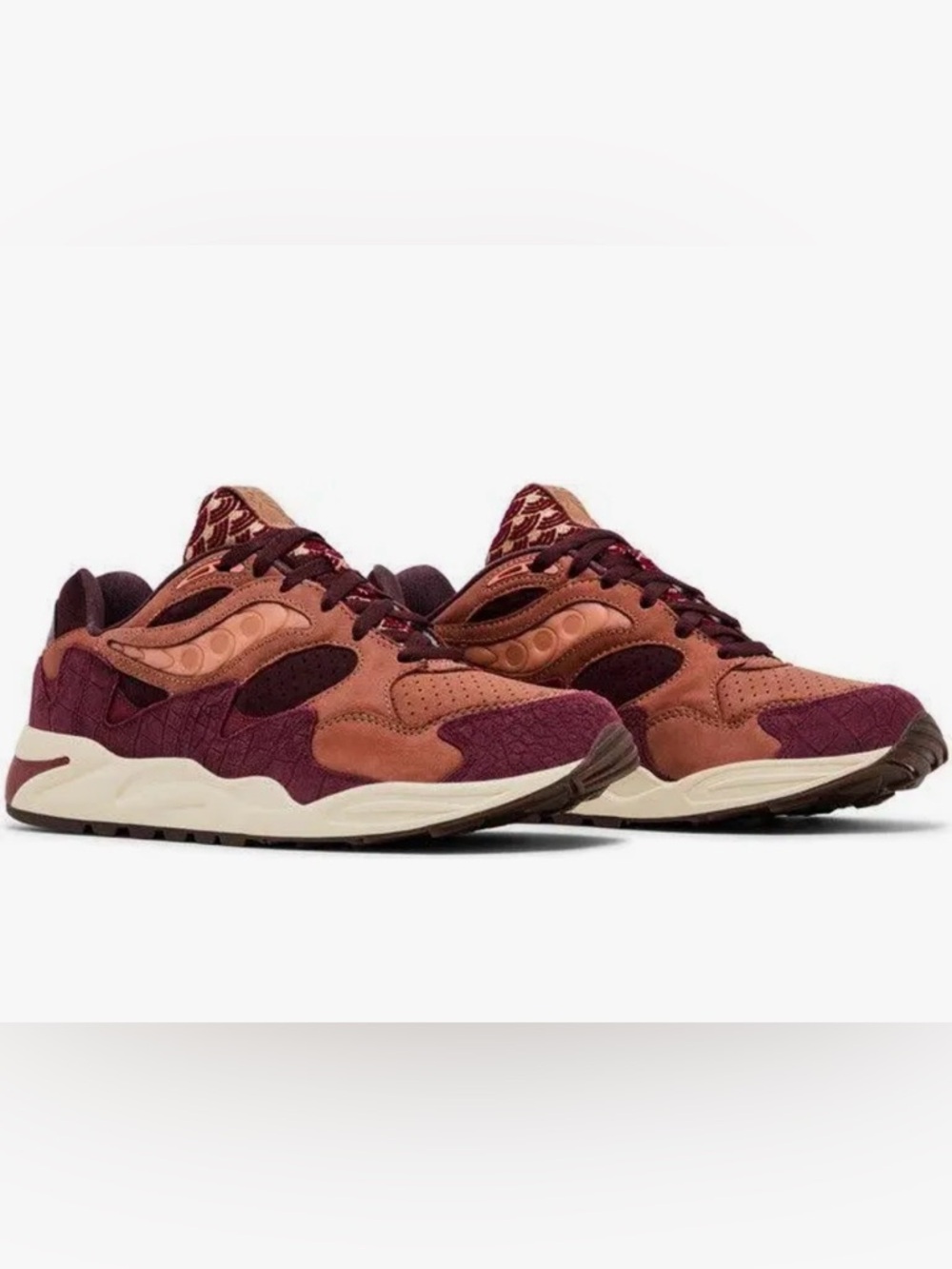 The SAUCONY Grid Shadow 2 
“Year of the Dragon” LIMITED EDITION women’s size 7.5